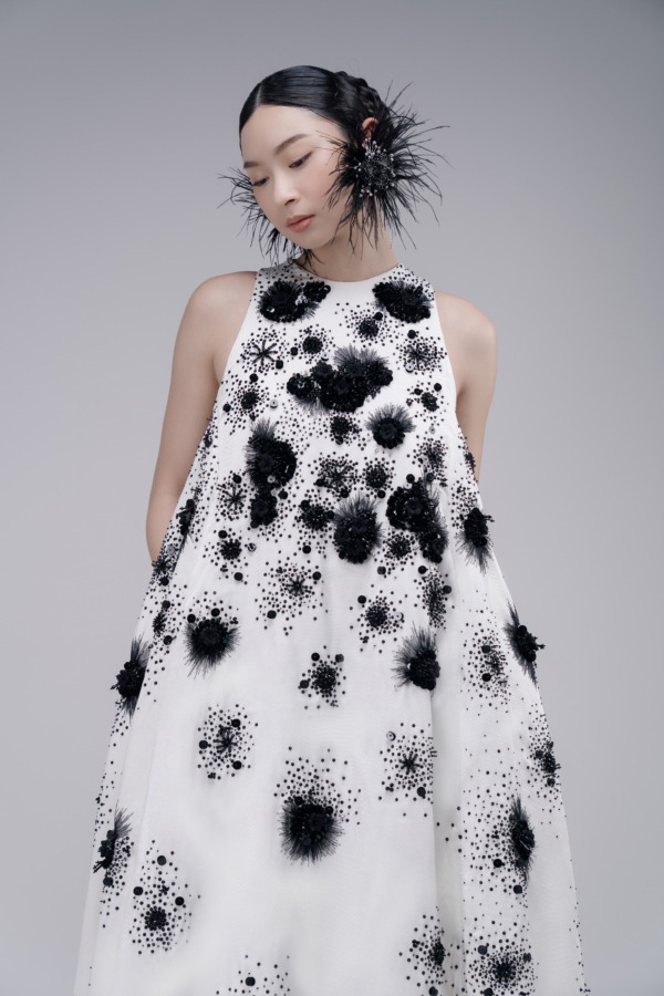 EMBROIDERED MAXI SNOW DRESS – SG – CNY 27